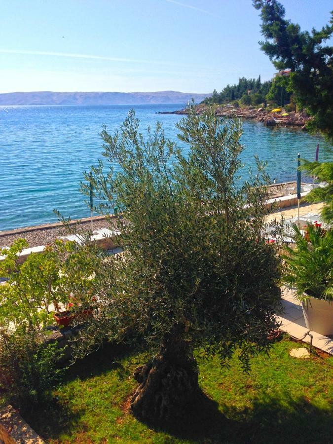 Apartmani Ribarica**** Karlobag Extérieur photo