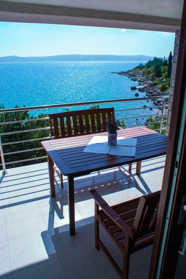 Apartmani Ribarica**** Karlobag Extérieur photo